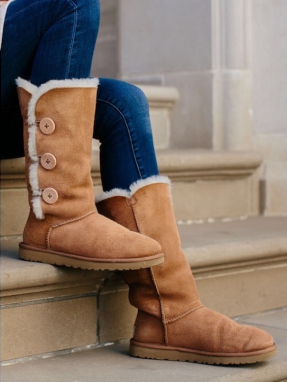 Ugg Bailey Button Triplet II Boots size 10